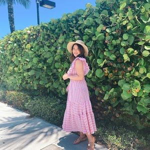 Gorgeous v neck dress